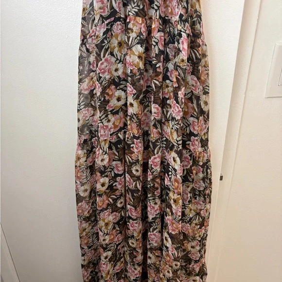 Astr Floral Maxi Dress - Picture 4 of 6